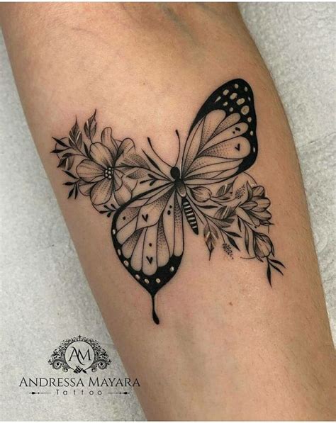 Tatouages de papillons pour hommes: symboles de。